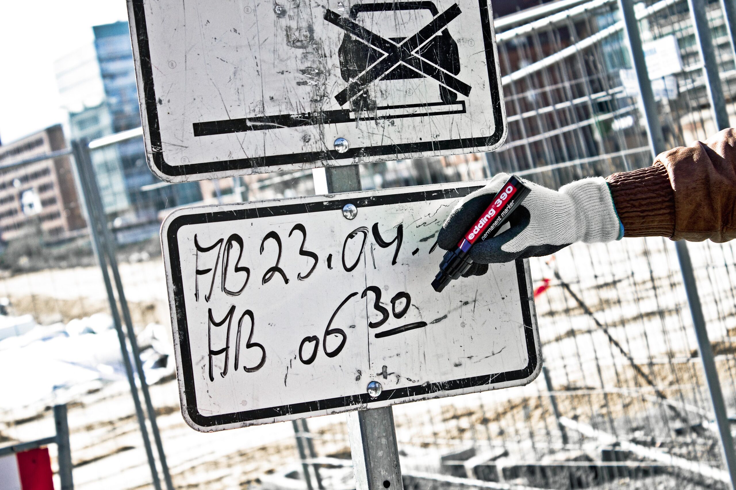 Marker permanent 390 4-12mm, deblji, kosi vrh crvena Edding - Image 5