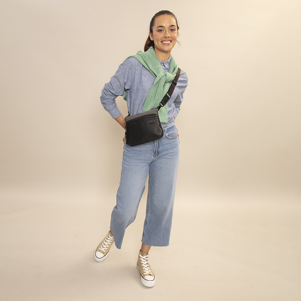 Torba na rame ženska 22x16x5 cm Nicole crna Gabol - Image 8