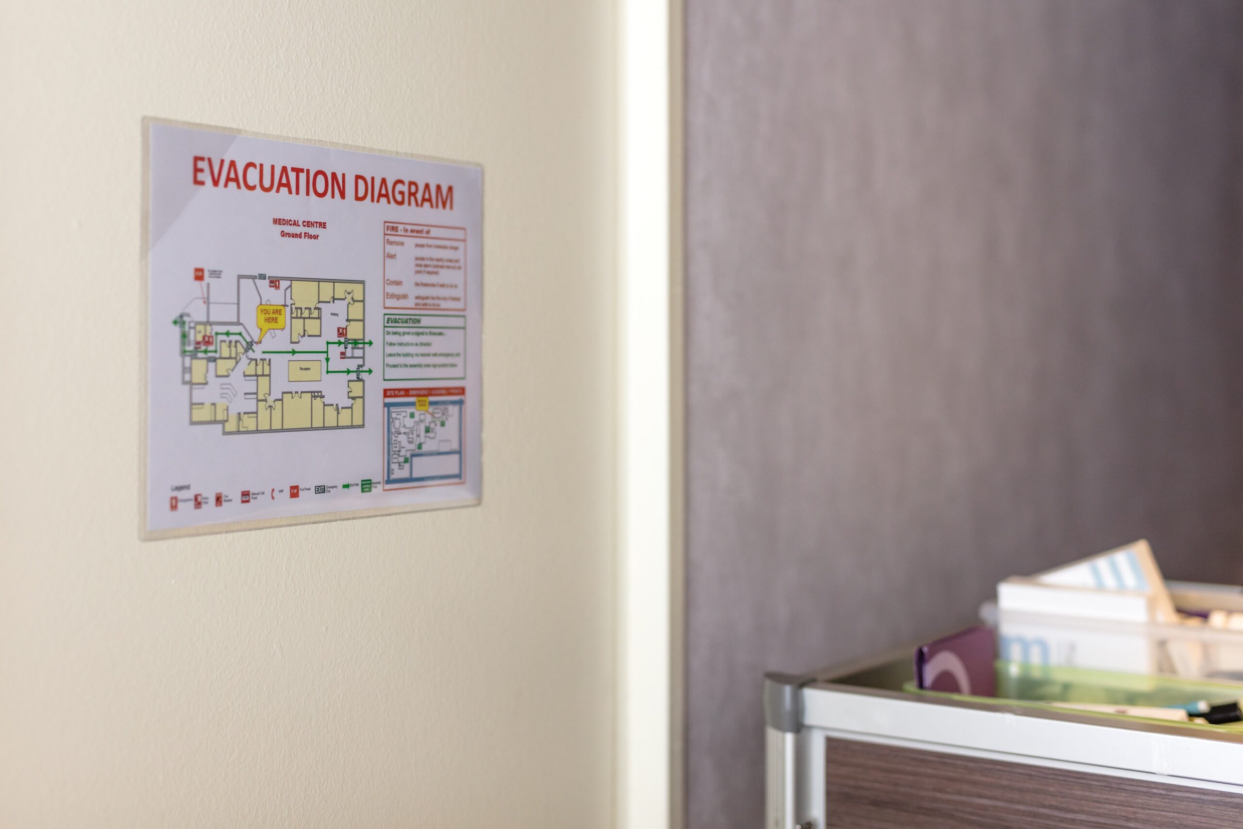 Samolepljivi džep za papir sa zatvaranjem na uglu A3, pak. 1/2 Tarifold - Image 3